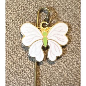 Gold Tone Dangling Butterfly Hat Pin Stick Pin
